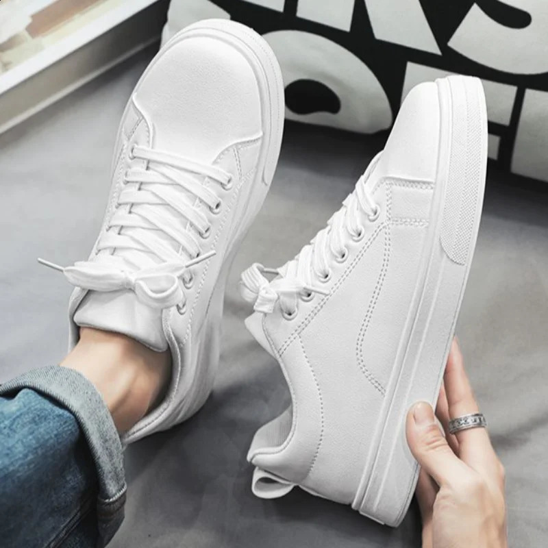 Comfortable Fashion 2024 Casual Shoes For Men Work Man Shoe Non-leather Clearance Korean Style Breathable Trends Sneakers 240914
