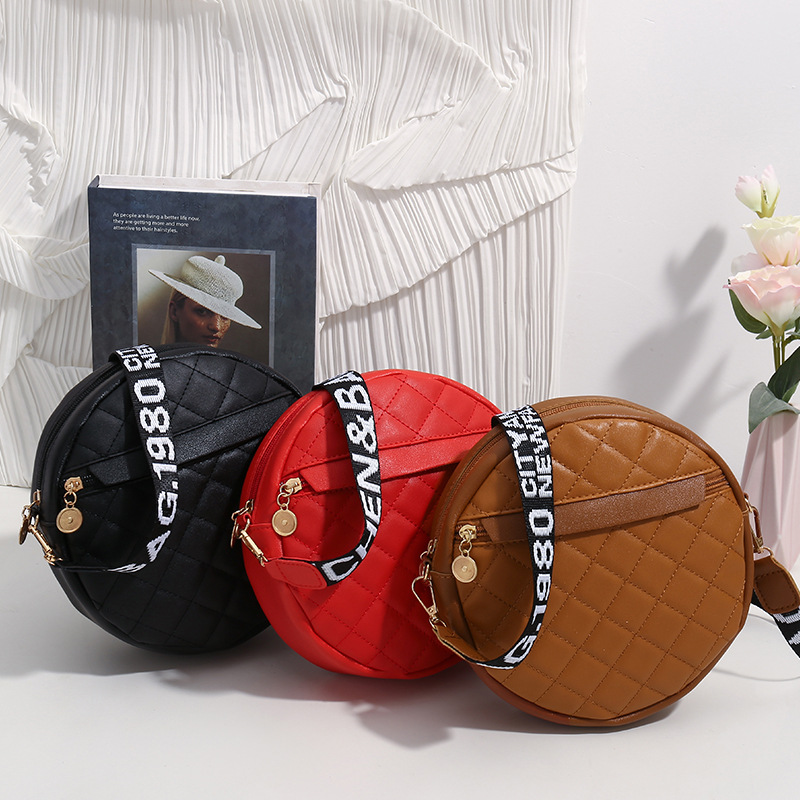 Retro small round bag 2024 women wallet purse fashion versatile shoulder bag classic embroidered shoulder crossbody bags CSD2409216