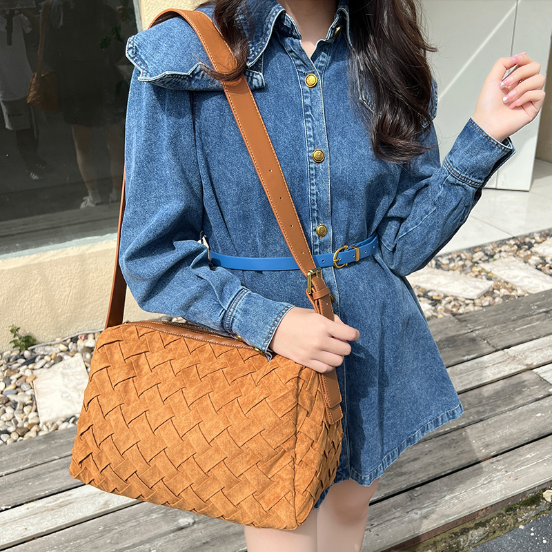 MEDIOW England Style Pillow Bags For Women Designer Handbags And Purses 2023 New In Faux Suede Handwoven Medium Shoulder