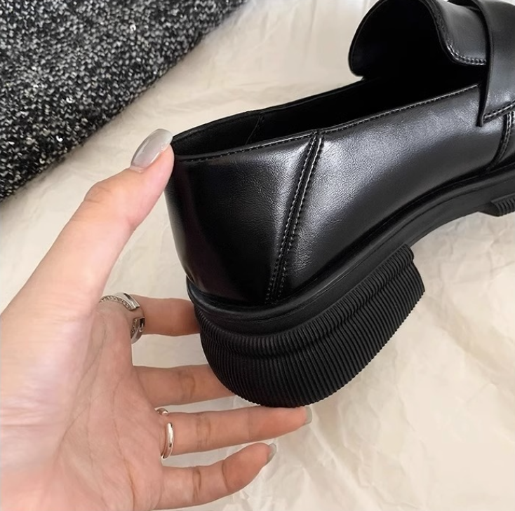 Women Casual Leather Loafers Shoes Thick Sole Square Toe Fashion Simple Versatile Design Sense Triple Black Free shipping