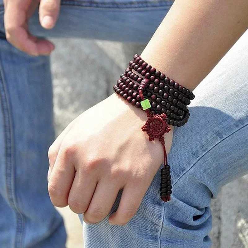 Natural Sandalwood Bracelets Men Buddhist Buddha Meditation Bead Bracelet for Women Prayer 216 Beads Rosary Hanging DecorationX240921