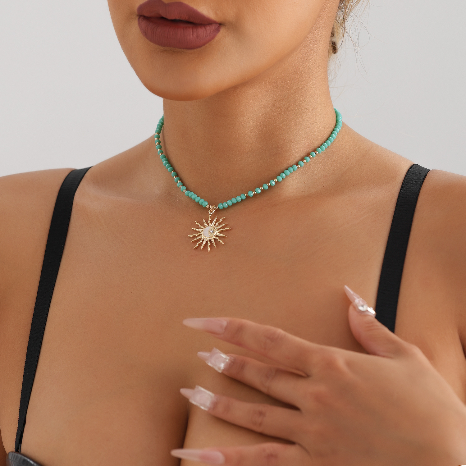 Beaded Crystal Choker Necklace with Sun Pendant for Women Fresh & Unique Green Blue Bohemian Gold Plated Y2K Jewelry Party Daily Outfit Gifts Girls