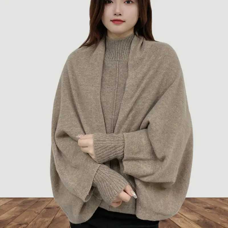 Elegant Versatile cashmere shawl suitable for women warm soft solid color raincoat packaging and scarf short raincoat in winter W240921