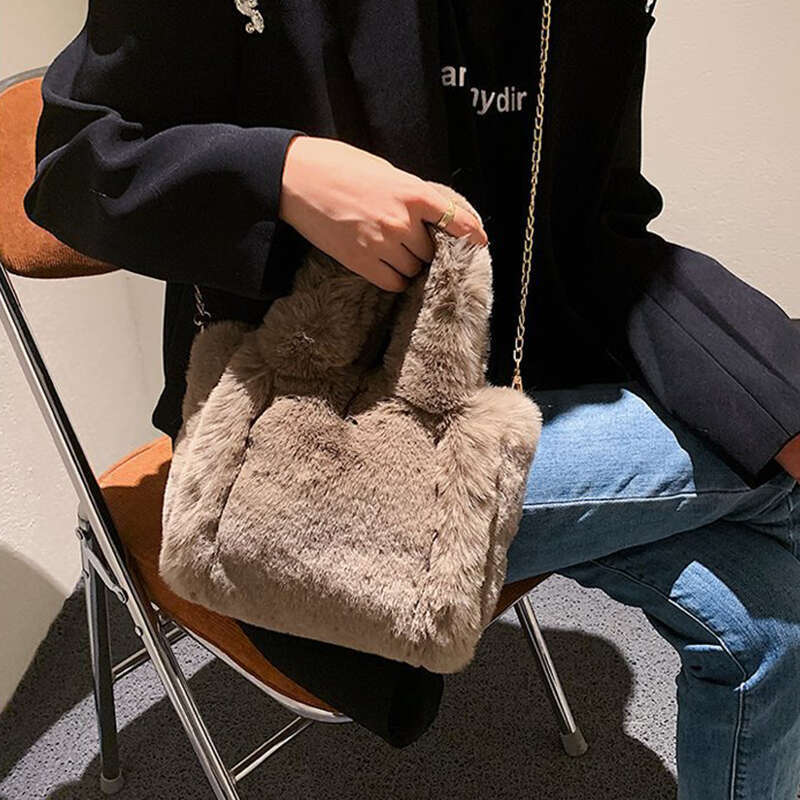 Designer bag Women's Bag Faux Fur Shoulder Bag Autumn Winter Plush Tote Bag Puffer Handbag Casual Fuzzy Large Capacity Shopping Bag 2023 New tote