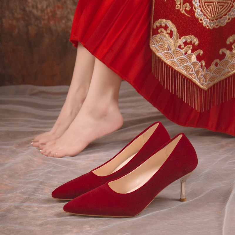 Womens Red Heels Sharp Pointed Shallow Mouth Red Formal Shoes for Brides Bridesmaids Weddings Happiness High Heels 240921