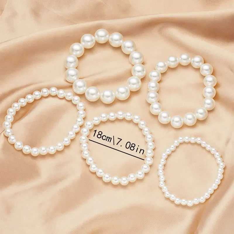 Pearl Beaded Bracelet Female 4/6/8/10/14MM Elastic String Bracelet Hand Jewelry Imitation Pearl BraceletX240921