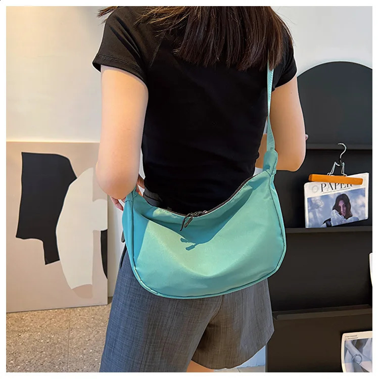 2024 Women Oxford Cloth Crossbody Dumpling Bag Lightweight Armpit Bsg with Adjustable Strap Casual Solid Color Hobo Shoulder 240919