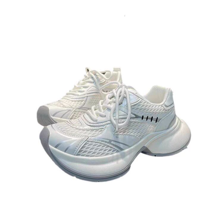 2024 Summer New Thick Sole Dad Women's Comfortable and Breathable Hollow Mesh Sports Versatile Casual Running Shoes ddmythur
