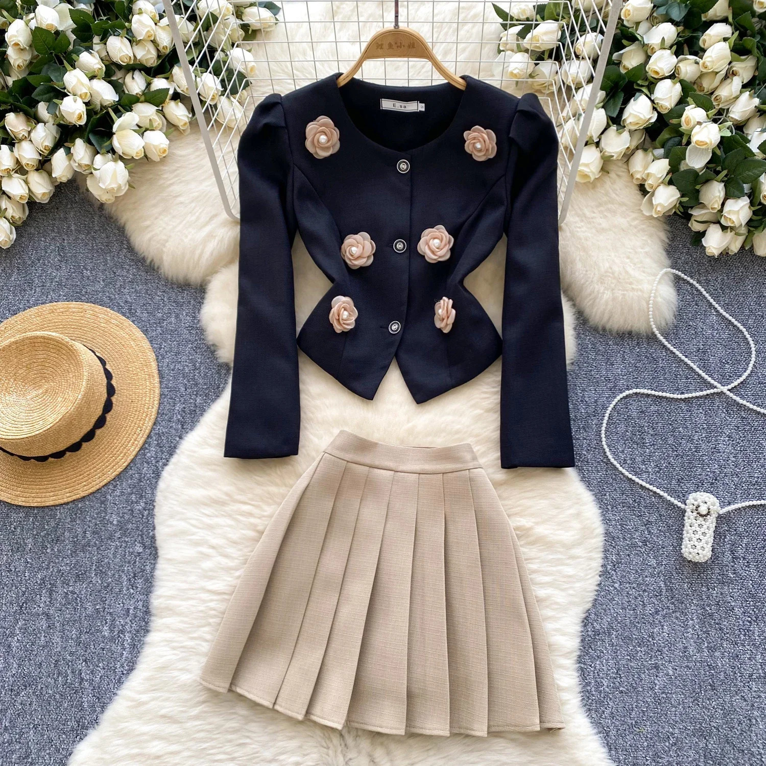 Fashionable twopiece sweet floral Oneck long sleeved single chest basic coat retro Aline skiing high street womens clothing 240918