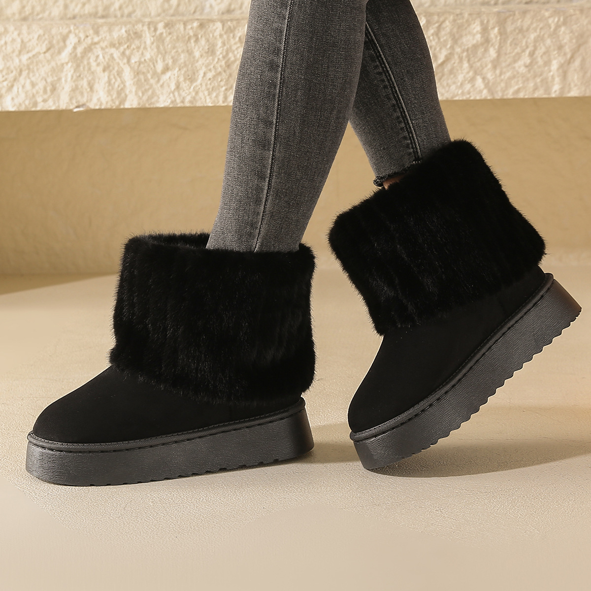 2024 Designer New Fur Striped Decoration Women Snow Boots Suede Autumn Winter Casual Thick Sole Midsole Warm And Comfortable Cotton Shoes