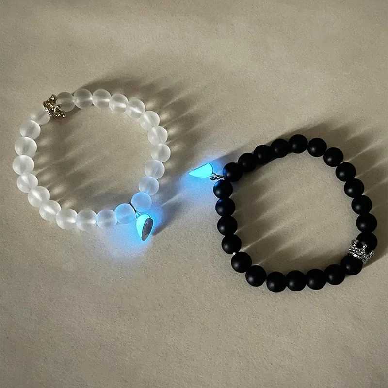 2pcs Handmade Crown Beaded Charms Bracelet Luminou Heart Glow In The Dark Couple Bracelet for Lover Men Women Fluorescent GiftX240921