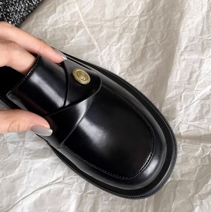 Women Casual Leather Loafers Shoes Thick Sole Square Toe Fashion Simple Versatile Design Sense Triple Black Free shipping