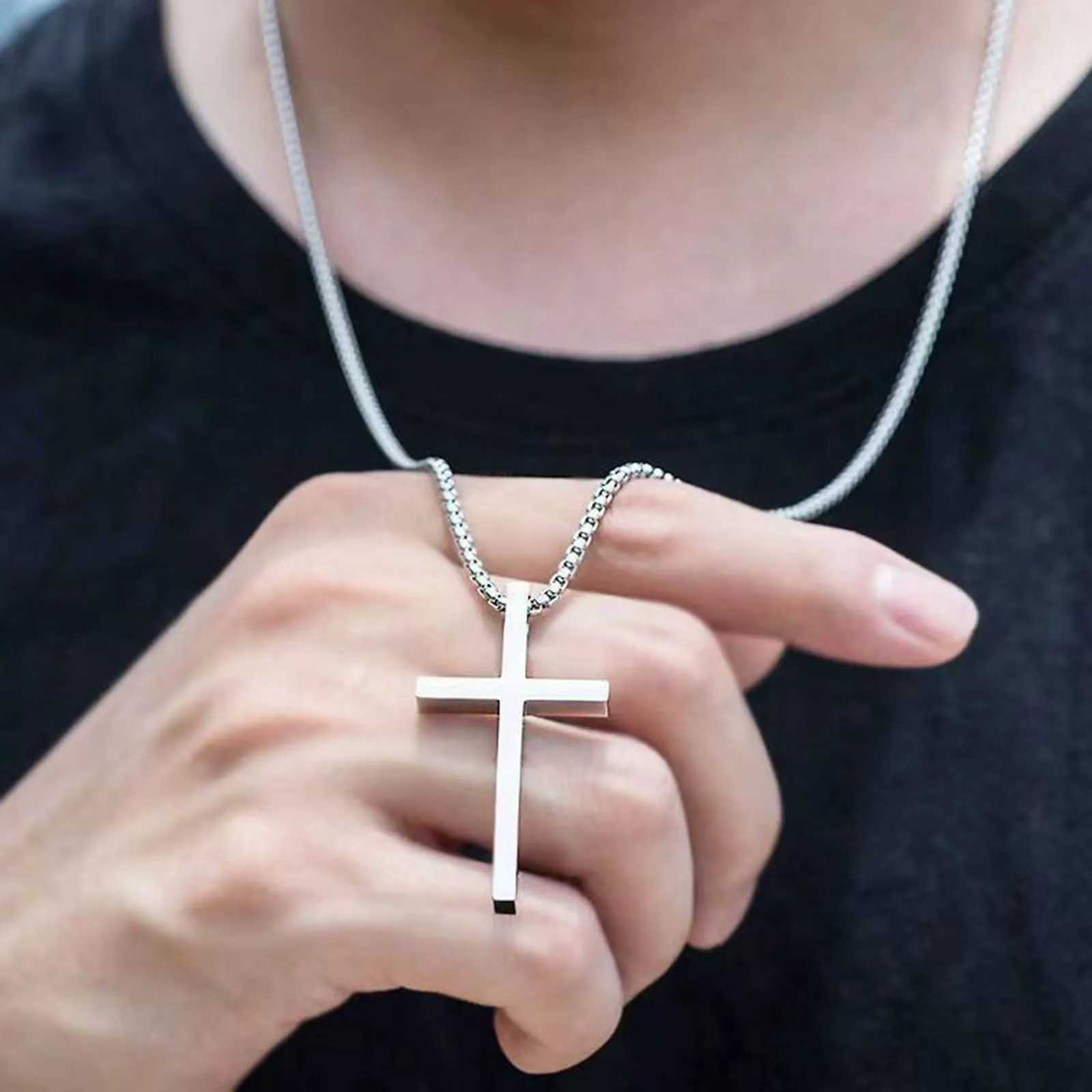 Vnox mens cross necklace silver plain cross pendant necklace with stainless steel box chain W240918