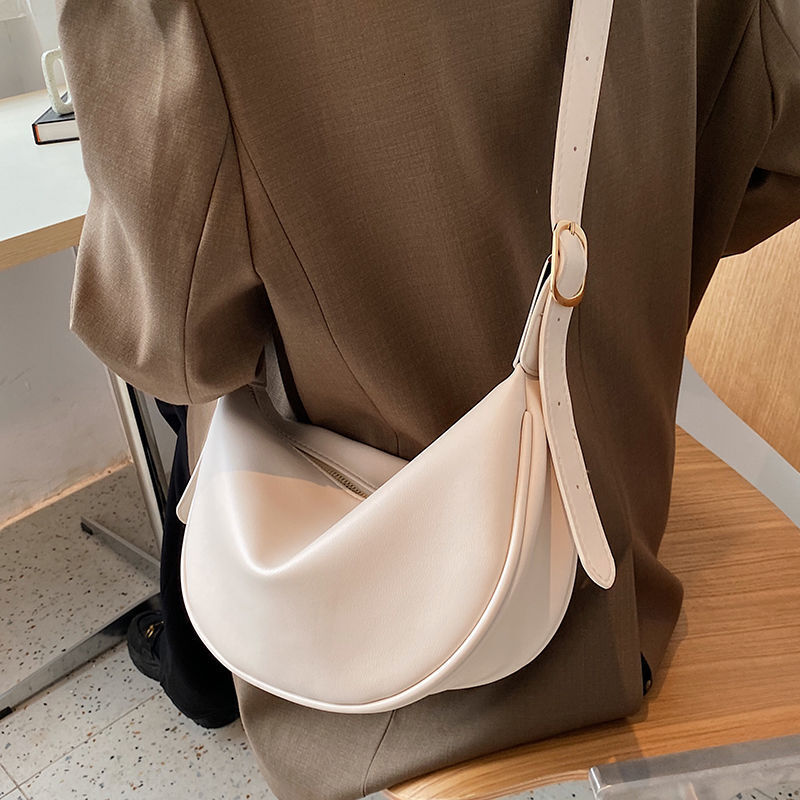 2025 New Women's Shoulder Bag Large Capacity Fashionable Multi Functional Dumpling Dumpling Bag Niche Autumn/winter Shoulder Crossbody Bag Design