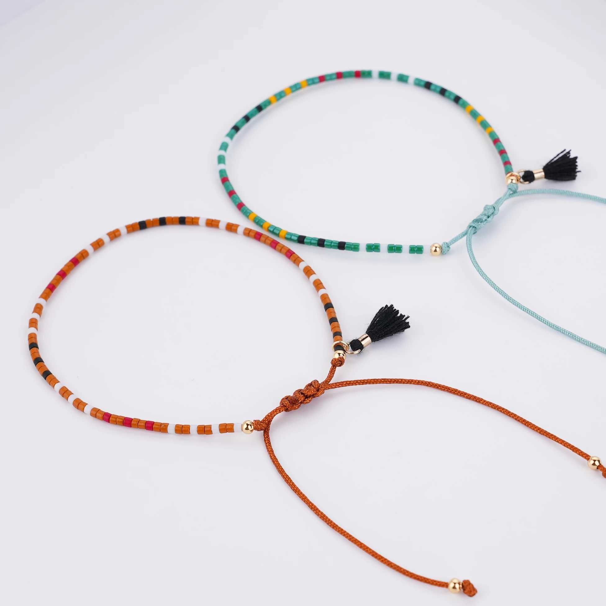 2023 Bohemian National Wind Beaded Bracelet Rainbow Handmade Seed Beads Hand Rope Female Women 1 PairX240921