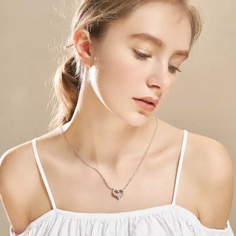 Moissanite Diamond 1CT Womens Necklace Pendant 925 Silver Womens Chain Party Bridal Exquisite Jewelry W240918