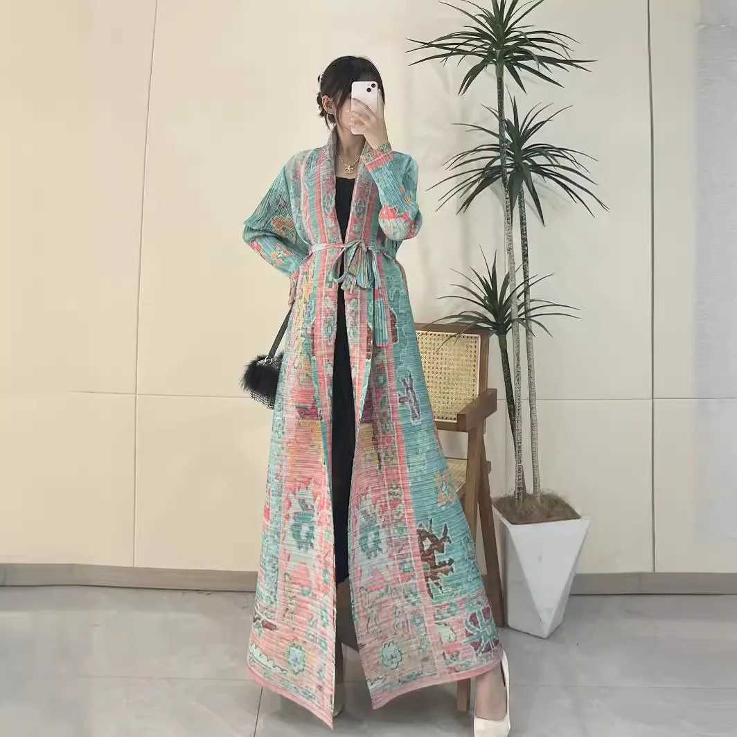 Pleats Elegant Pleated Long Trench Coat 2024 Spring And Summer New Long Robe Coat Jacket Cape Print FashionX240921