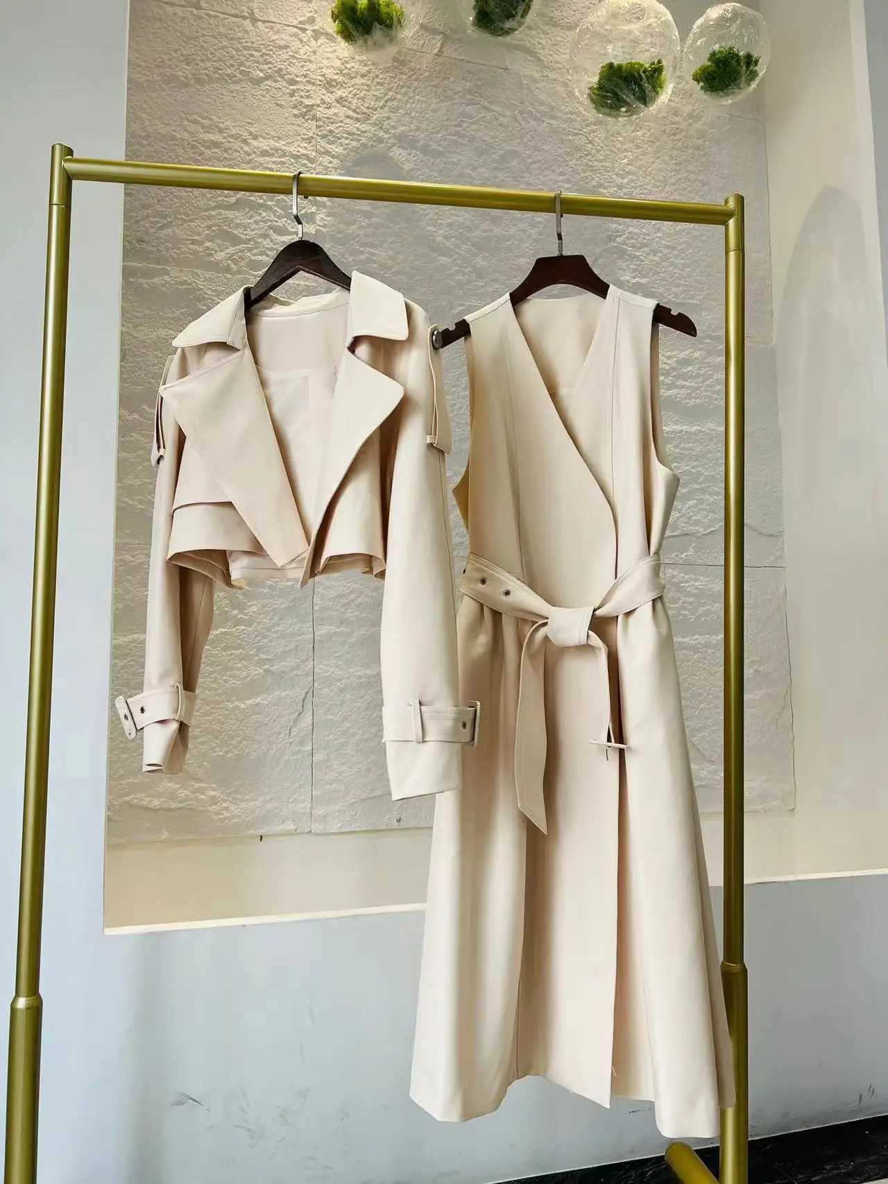 2023 New Women High-end Khaki Trench Coat Two Piece Set Ladies Cloak Wear Belt Korean Fashion Trench Coat Female WindbreakersX240921