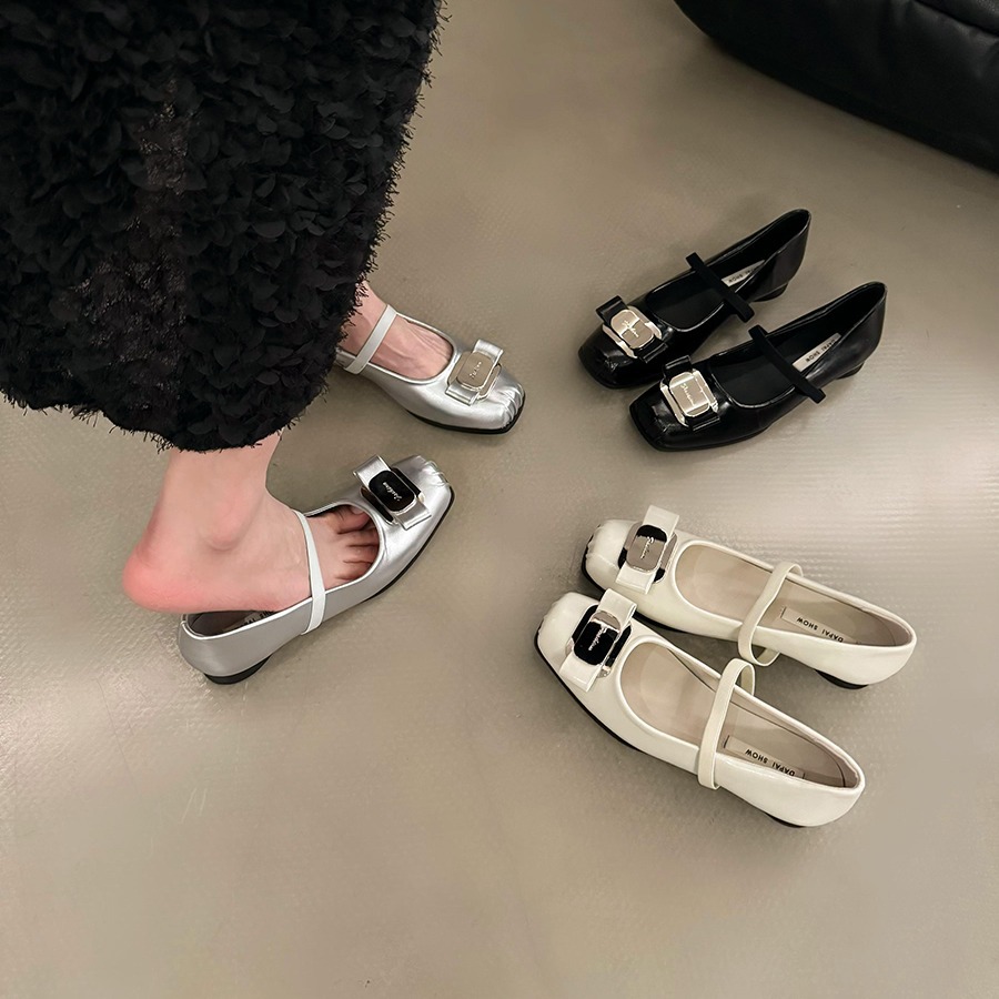 Casual Women's Flats: Stylish Metal Square Toe Comfort Shoes in Triple Black, Sier, Beige e6b9