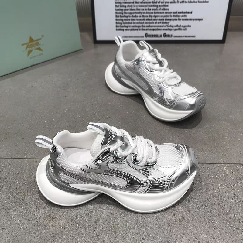 Mesh breathable casual sports shoes for women in summer 2024, new outdoor jogging, lightweight and comfortable, versatile dad shoes, trendy ddmythur
