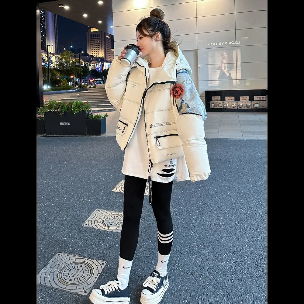 Womens Down Jacket Short Section Hooded Color Collision Personality Jacket Thickened White Duck Down Trendy Denim Splicing 240914
