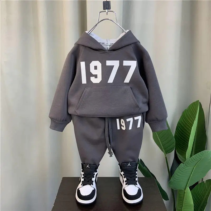 Fashion Letter Childrens Sets Boys Clothes Cotton Kids Sweater Pant 2Pcs Set Spring Autumn Childrens Hooded Sweater 240920