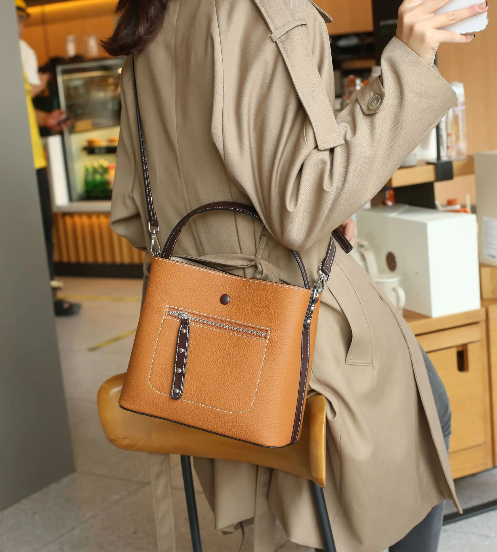 Designer Genuine Leather Bucket Bag Vintage Constrast TLXT Handbag for Women Large Capacity Women Shoulder Purse Lady Luxury Designer Tote Handbag