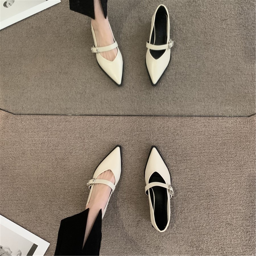 Clunky Heel Leather Shoes for Women - Versatile Pointed Toe Korean Vintage Style b365