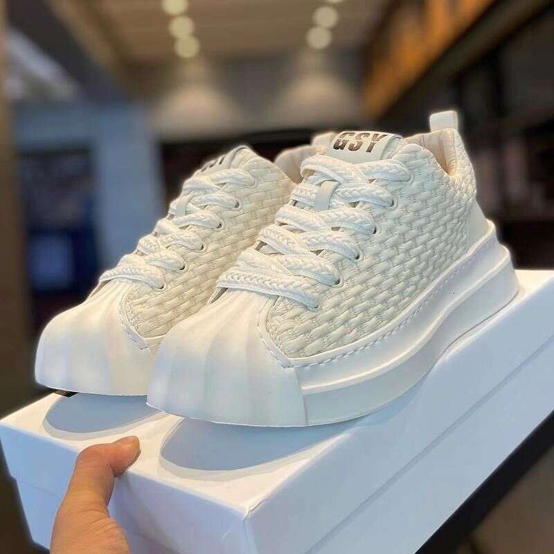 Designer for Men Striped Patchwork Casual Shoes Male Ightweight Skateboard Brand Summer Sneakers