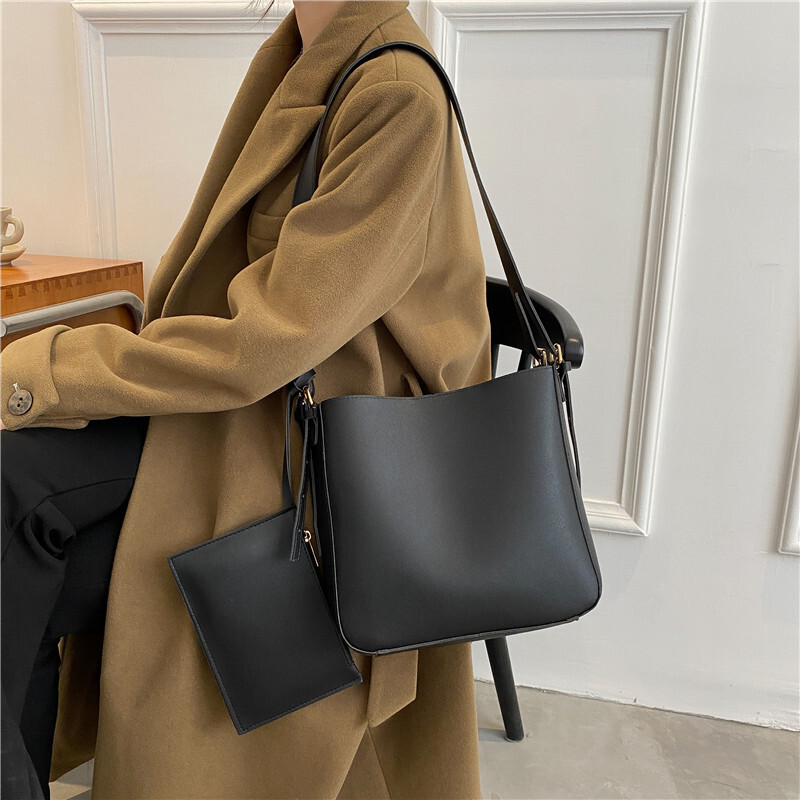 Autumn And Winter Women's Large Capacity Bucket 2025 New Fashion Niche Design Sense Single Shoulder Underarm Bag Multifunctional Single Shoulder 