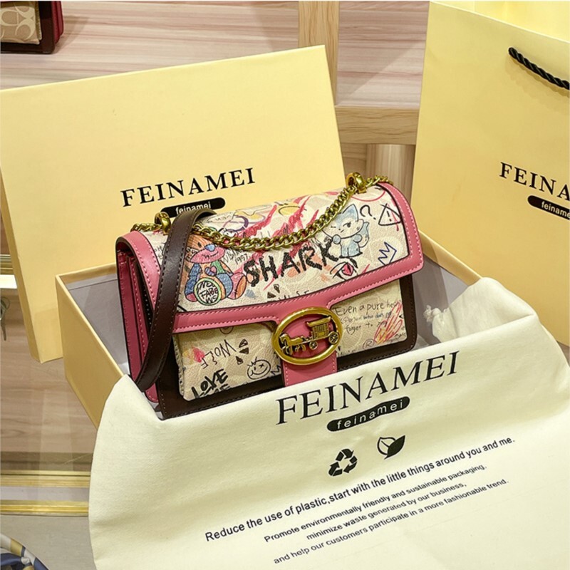 Women's Handbag 2024 New Contrasting Color Small Square High-End Chain Underarm Bag, Single Shoulder Crossbody Bag