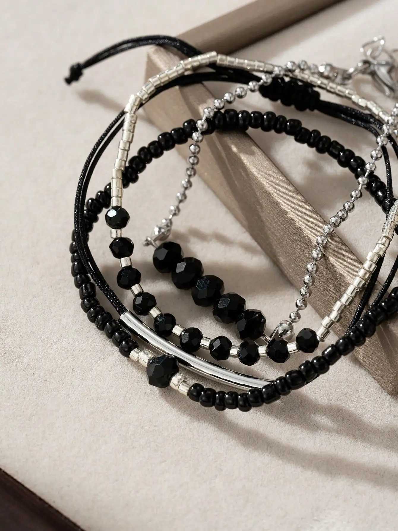 Fashionable handmade black crystal mini bead womens bracelet set vacation party jewelryX240921