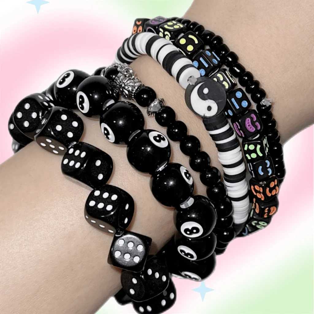 6Pcs Female Creative Smile Face Dice Star Beads Elastic Bracelet All-match Dopamine Jewelry INS Hot Y2K Candy Color Hand StringsX240921