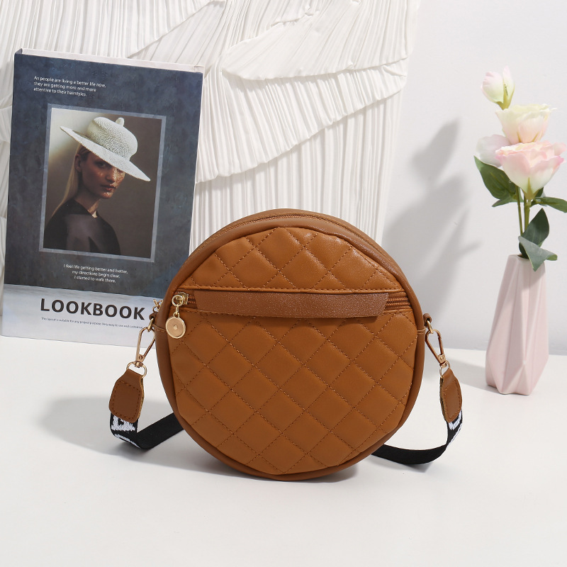 Retro small round bag 2024 women wallet purse fashion versatile shoulder bag classic embroidered shoulder crossbody bags CSD2409216