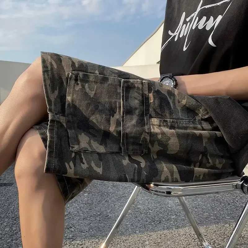 Vintage American Style Camouflage Cargo Pants For Men Loose Fit Ins Trendy Brand Oversize Drawstring Casual ShortsX240921