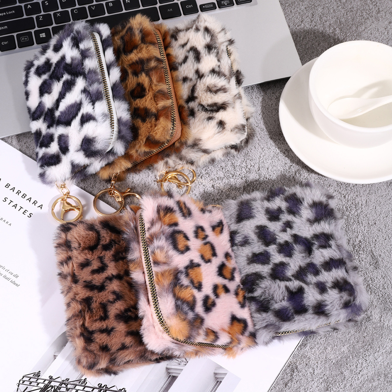 New creative coin purse, fashion leopard print plush wallet, niche simple furry card bag wallet