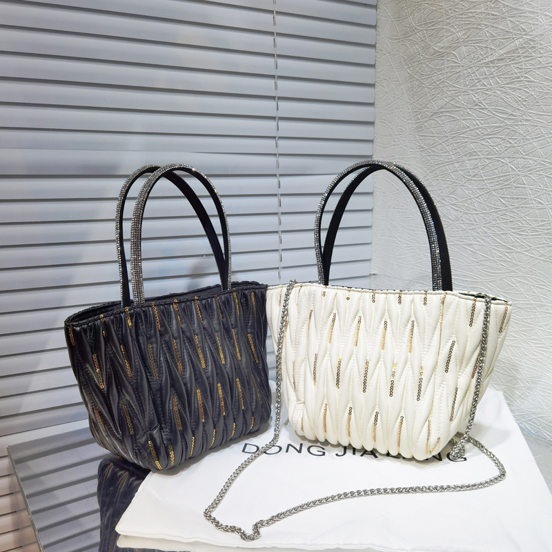 2024 new fashionable pleated sequined women's chain shoulder crossbody bag with high-end feel and diamond inlaid handbag for women