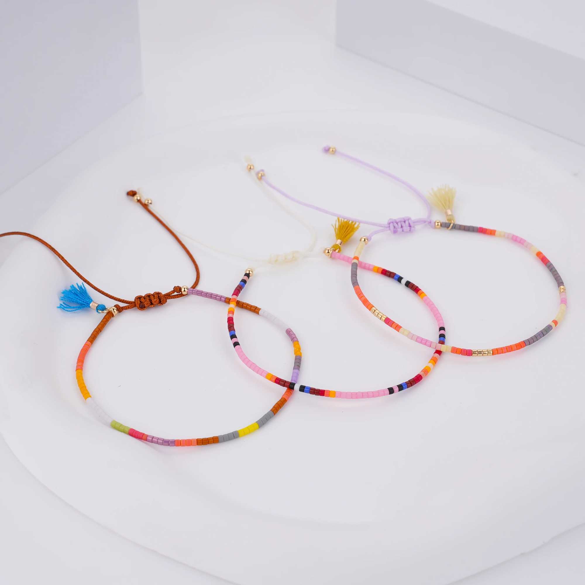 2023 Bohemian National Wind Beaded Bracelet Rainbow Handmade Seed Beads Hand Rope Female Women 1 PairX240921