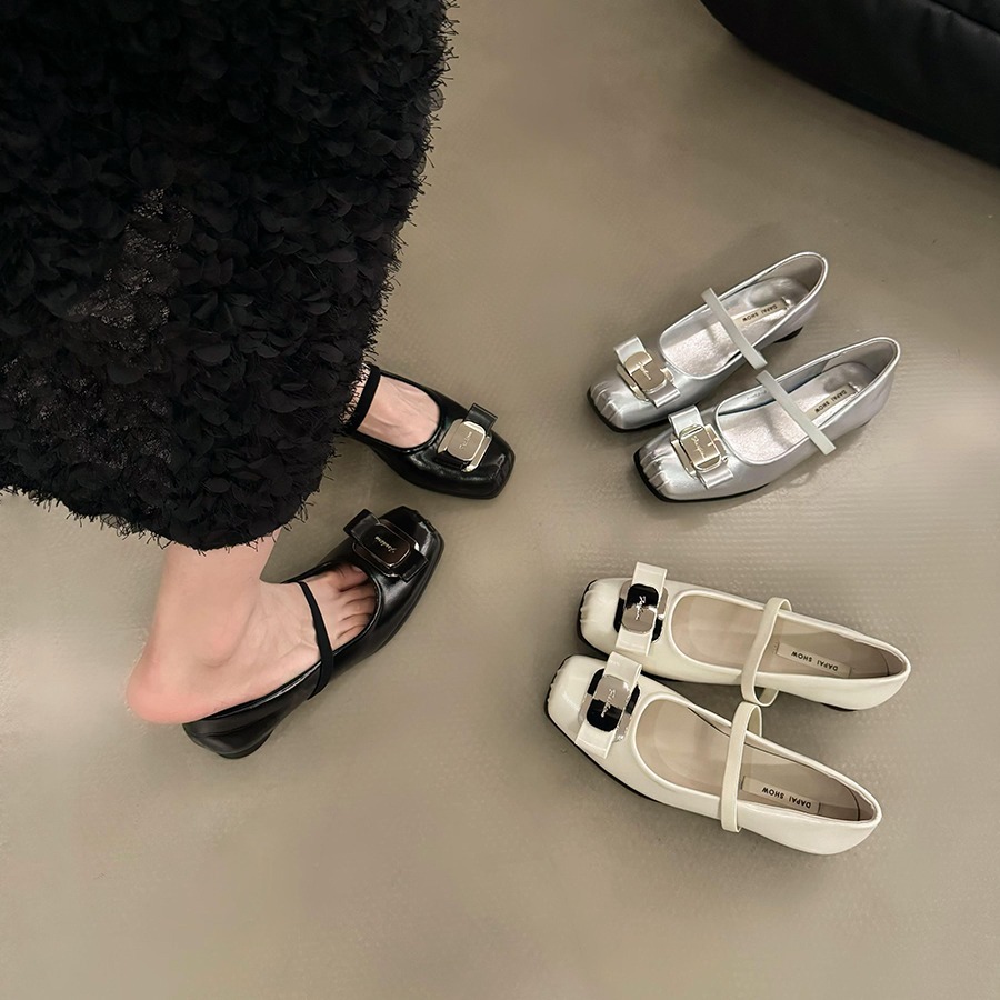 Casual Women's Flats: Stylish Metal Square Toe Comfort Shoes in Triple Black, Sier, Beige e6b9