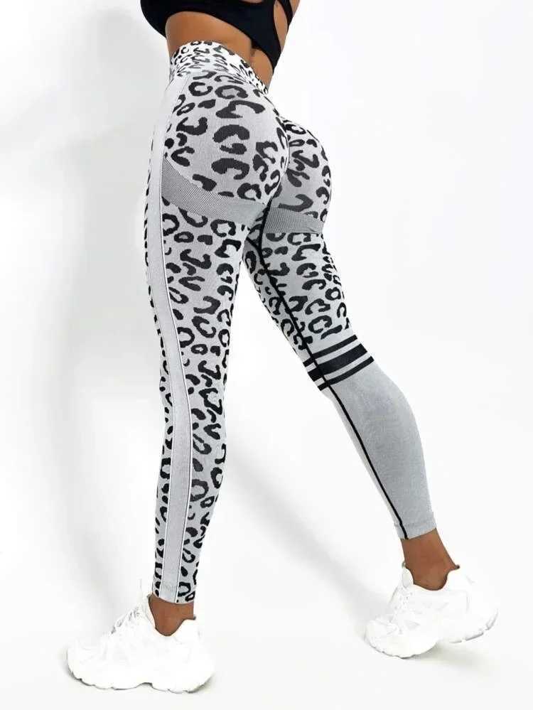 Yoga Outfit Womens leopard print seamless yoga pants waist lifting buttocks honey peach fitness tight running sports H240921