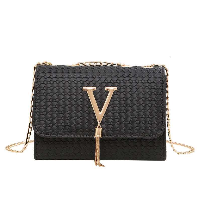 Designer bag 18*13*8cm Women's Bag New V Tassel Handbag Embossed Crossbody Chain Square Bag Casual Small Fragrance Women's Shoulder Bag tote