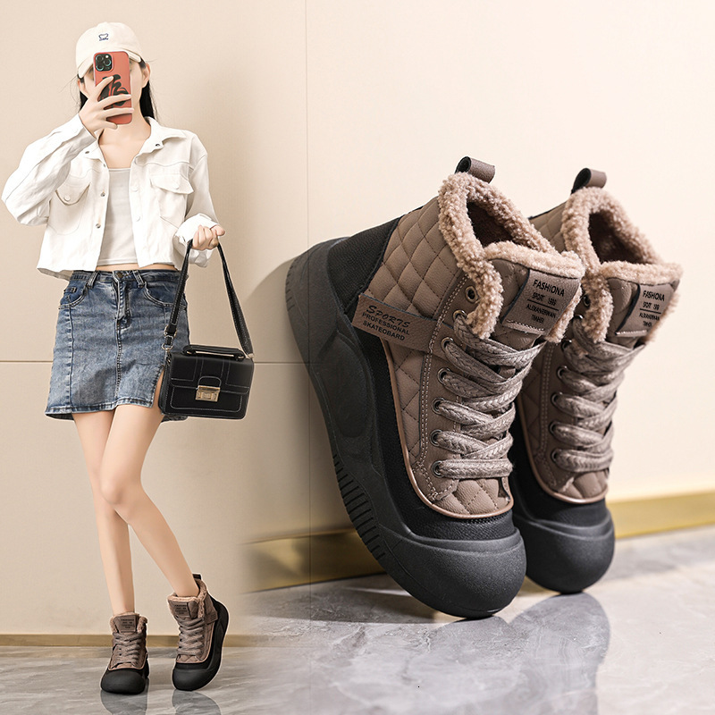 Designer Cotton Shoes Women In With Thickened Veet 2024 Autumn Winter New High Cut Thick Soled Snow For Sports And Leisure Non Slip Short Boots