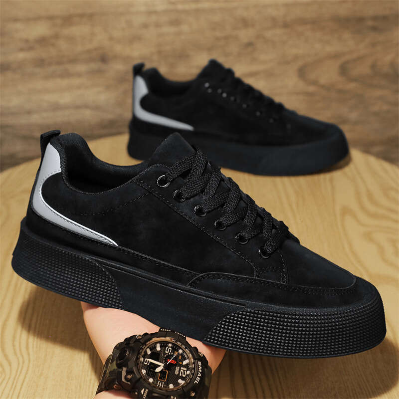 Summer New Board Trendy Versatile Lace Up Height Increasing Soft Sole Men's Sports Leisure Shoes