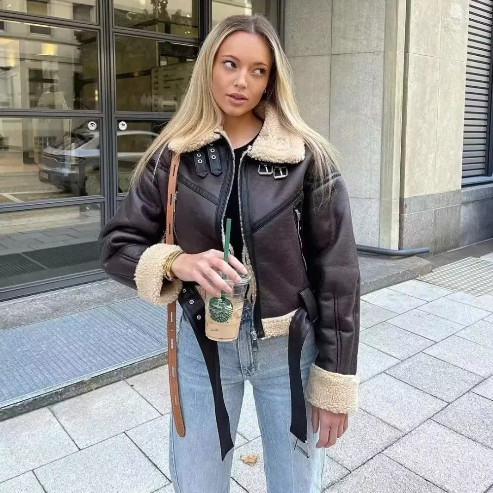 Winter womens street clothing synthetic sheepskin short jacket motorcycle with belt thick warm sheepskin coat 240921