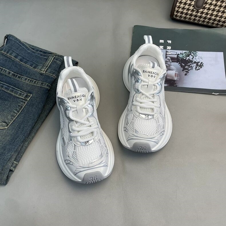 Mesh breathable casual sports shoes for women in summer 2024, new outdoor jogging, lightweight and comfortable, versatile dad shoes, trendy ddmythur