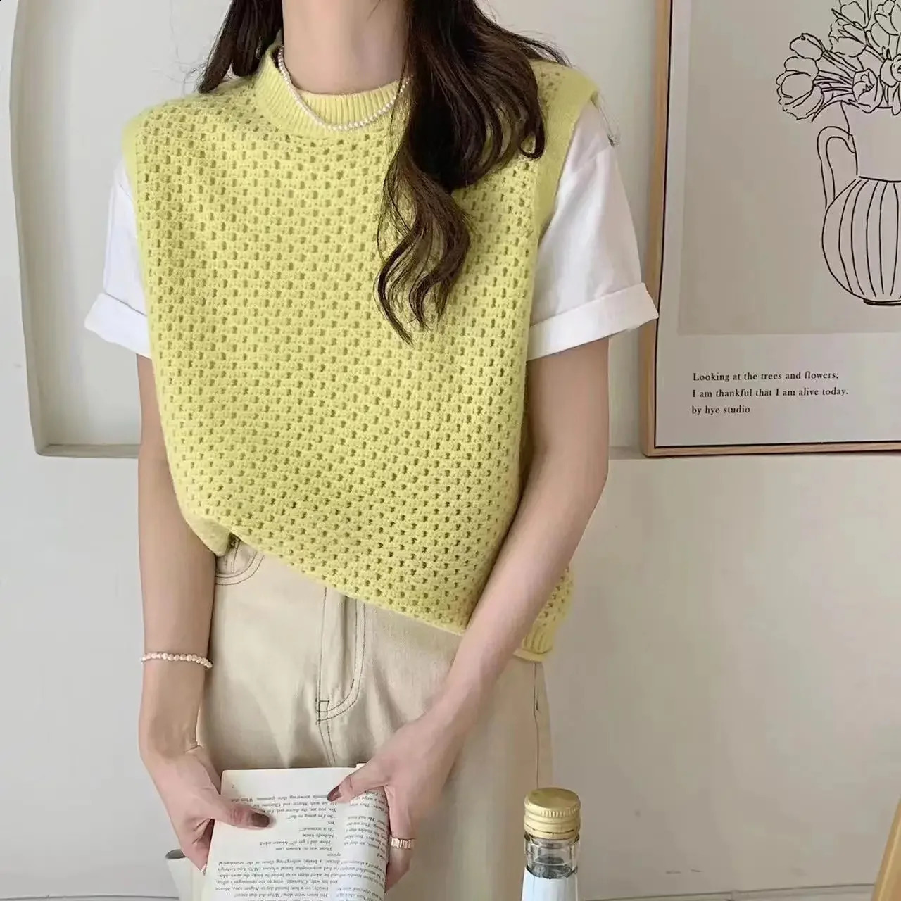 White Knit Tops for Woman Mesh Pink Womens Sweater Vest Round O Neck Autumn Winter 2024 Warm Y2k Vintage er Knitwear 240919