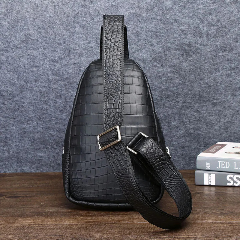 High quality genuine denim leather mens chest bag chiffon outdoor fashion black 240919