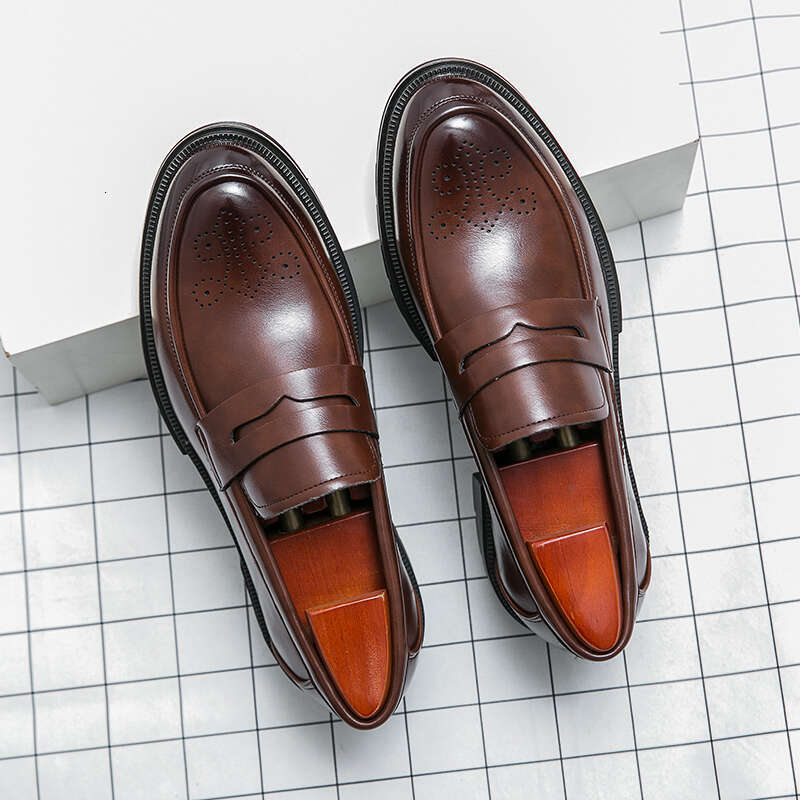 Classic Brand Thick Soled Low Top Soft Soles for Comfortable Commuting Leather Casual Brown Men's Dress Shoes
