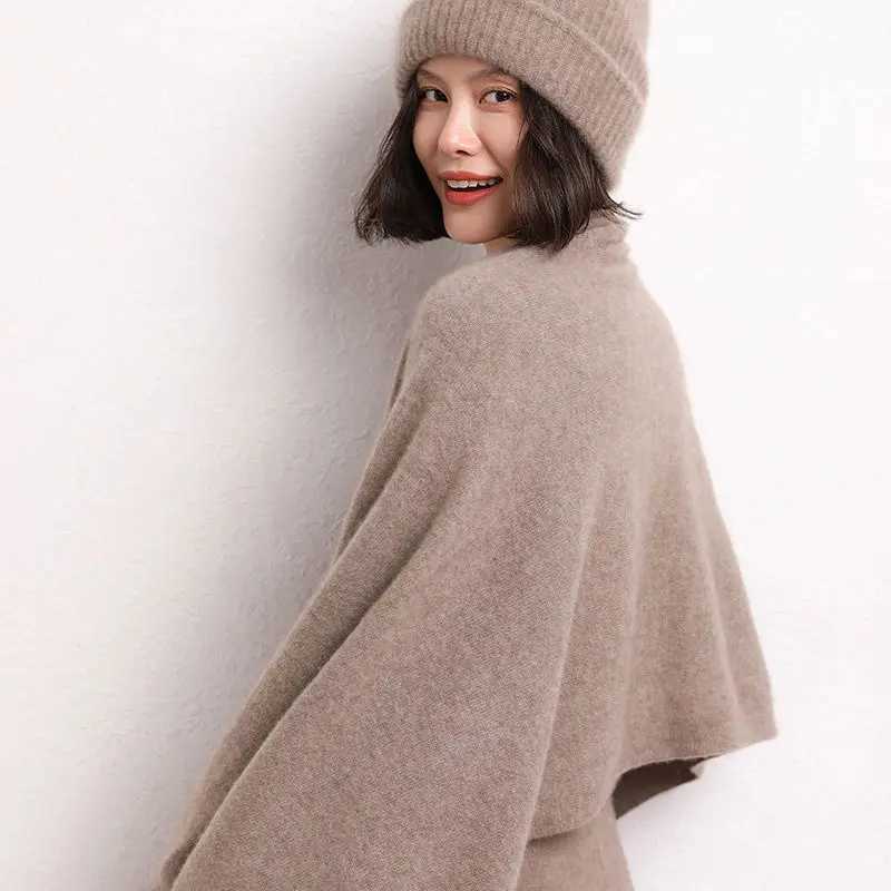 Elegant Versatile cashmere shawl suitable for women warm soft solid color raincoat packaging and scarf short raincoat in winter W240921