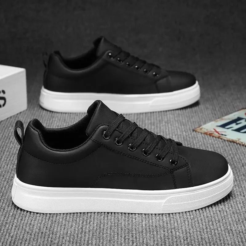 Comfortable Fashion 2024 Casual Shoes For Men Work Man Shoe Non-leather Clearance Korean Style Breathable Trends Sneakers 240914